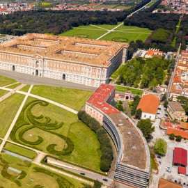 Ab Neapel: All-inclusive-Tour zum Königspalast von Caserta mit fachkundiger Führung