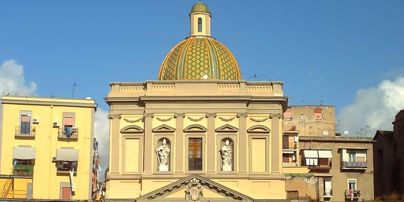 Kirche Santa Croce e Purgatorio al Mercato