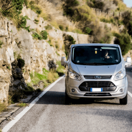 Neapel: Gemeinsamer Shuttle-Transfer nach Praiano