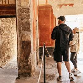 Von Neapel aus: Pompeji & Amalfiküste Tagestour mit Mittagessen