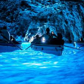 Capri: Bootstour zur Insel mit Halt an der Blauen Grotte