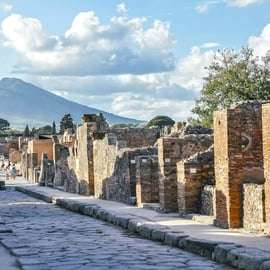 Von Neapel: Besuche die Ausgrabungen von Pompeji und den Vesuv mit Führung und Skip-the-line-Ticket
