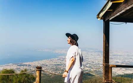 Ab Neapel: All-Inclusive-Halbtagestour zum Vesuv