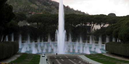 Brunnen der Esedra
