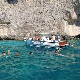 Capri Bootstour für kleine Gruppen: Faraglioni, Tiberius-Villen