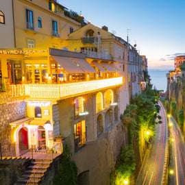 Amalfiküste Tagestour ab Neapel mit Limoncello und Ravello