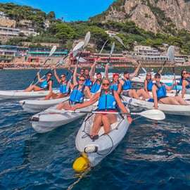 Capri: Höhlen und Strände Kajaktour