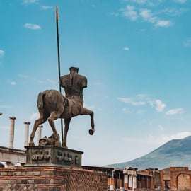 Vom Hafen Neapels aus: Vesuv und Pompeji Tour mit Tickets