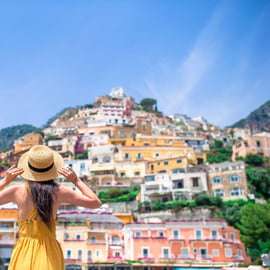 Sorrent, Positano, Amalfi: Tour ab Neapel im Premium-Minivan