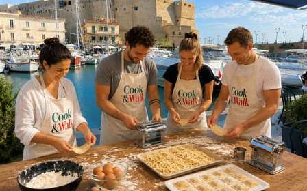 Kochkurs Neapel: Pasta und Tiramisu im Restaurant am Meer