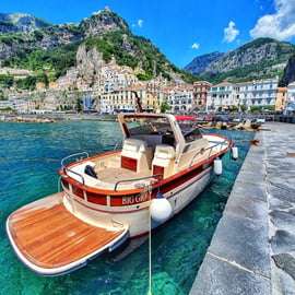 Bootstour von Sorrent nach Positano und Amalfi mit Transfer