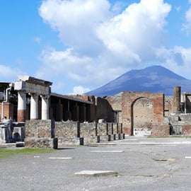Von Sorrento aus: Tagestour zu den Ruinen von Pompeji und dem Vesuv