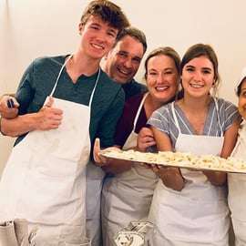 Sorrento: Pasta- und Tiramisu-Kochkurs mit Wein